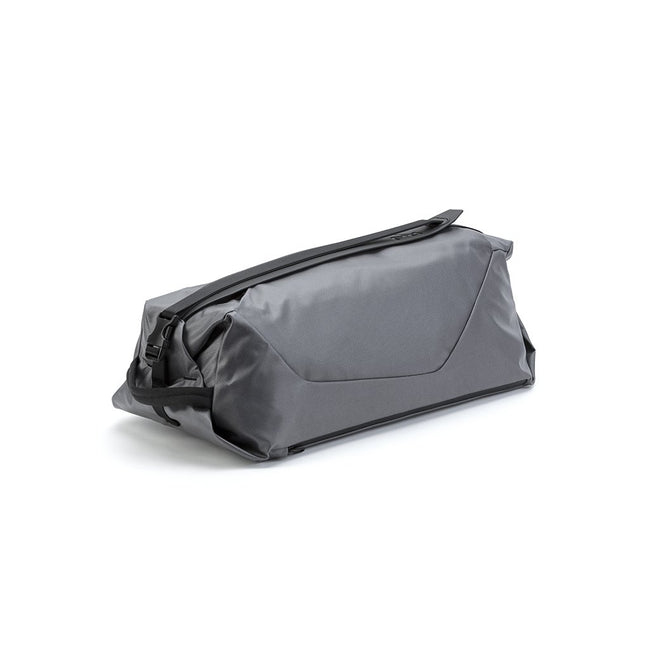 RYU Bags Daily Duffle 18.5L in Arsenic