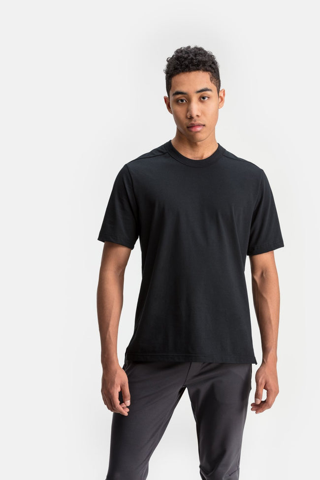 RYU Mens Level Football Tee in Black