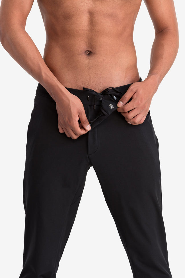 RYU Mens Fuse Chino in Black