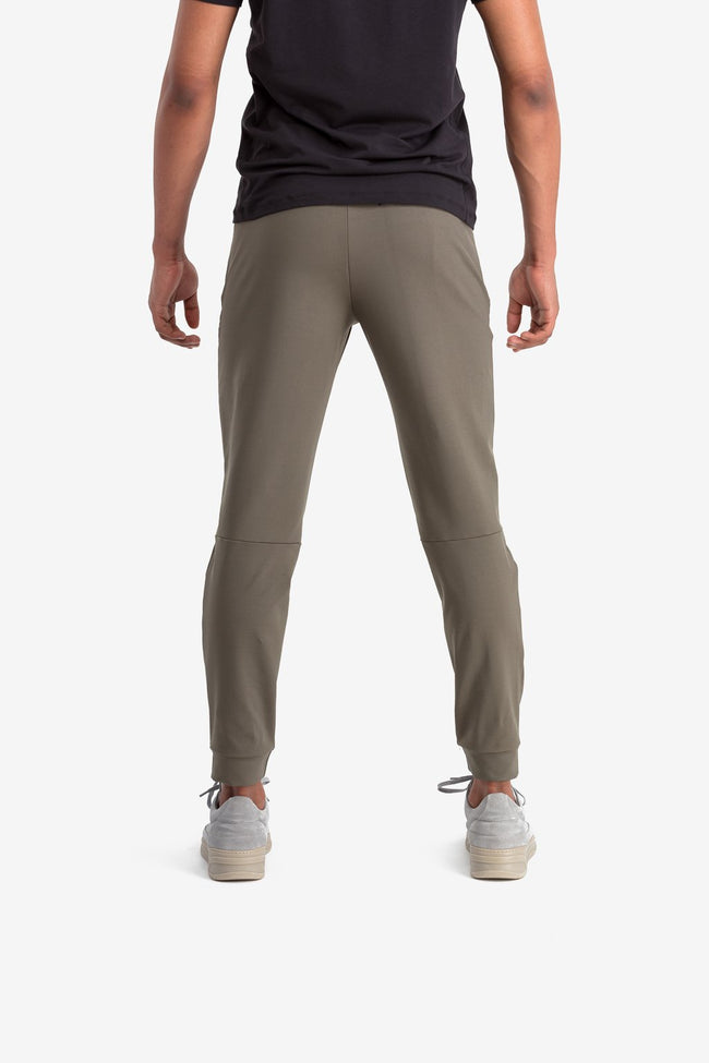 RYU Mens EveryWear Jogger in Charcoal