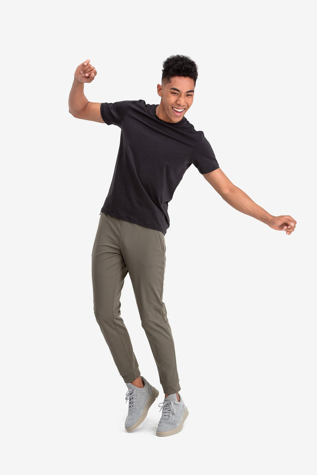 RYU Mens EveryWear Jogger in Charcoal