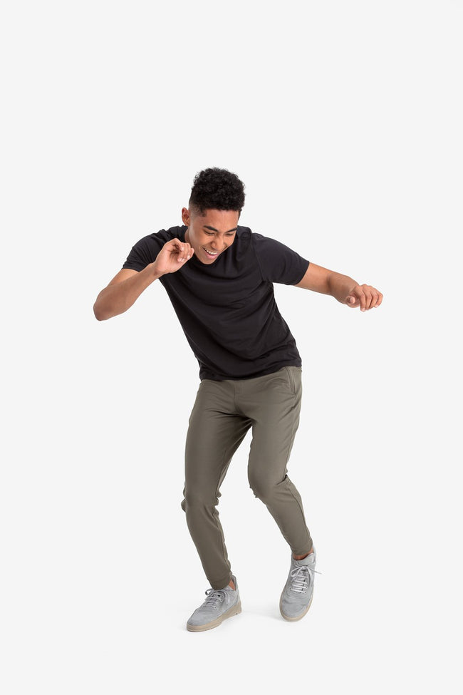 RYU Mens EveryWear Jogger in Charcoal