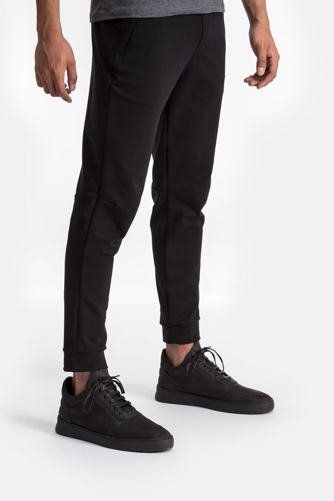 RYU Mens EveryWear Jogger in Black