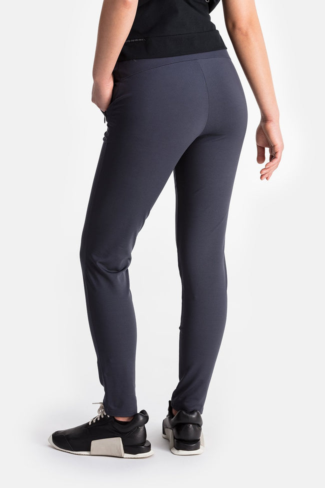 RYU Womens EveryWear Slim Pant in Asphalt