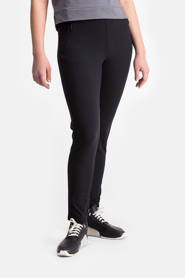 RYU Womens EveryWear Slim Pant in Black