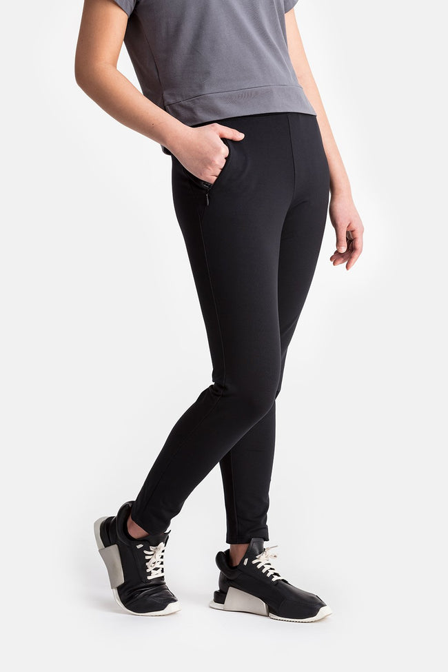 RYU Womens EveryWear Slim Pant in Black