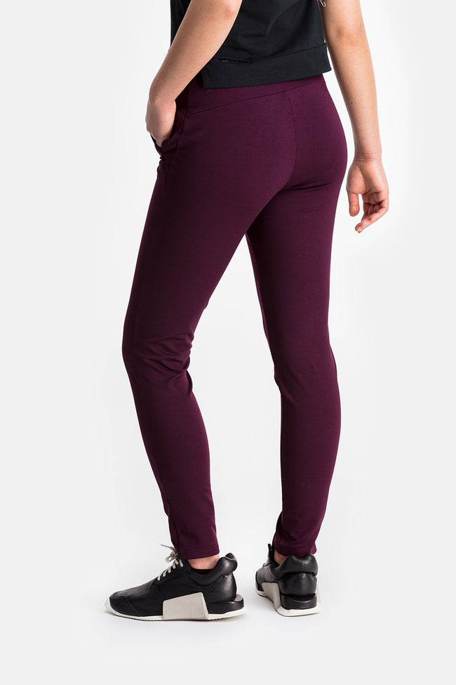 RYU Womens EveryWear Slim Pant in Blackened Plum