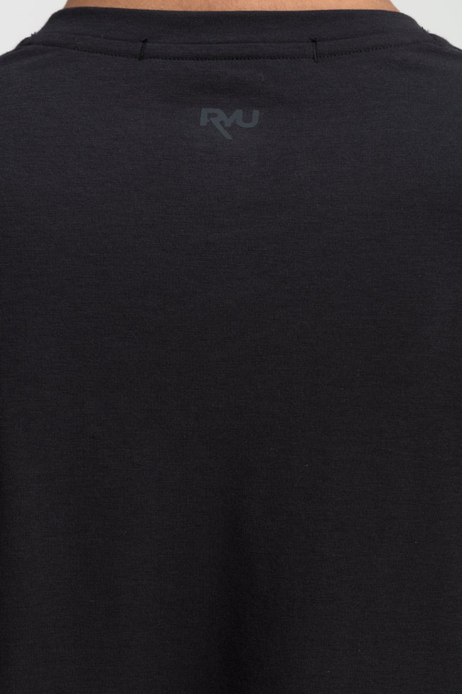 RYU Mens Standard Issue V Neck in Raven
