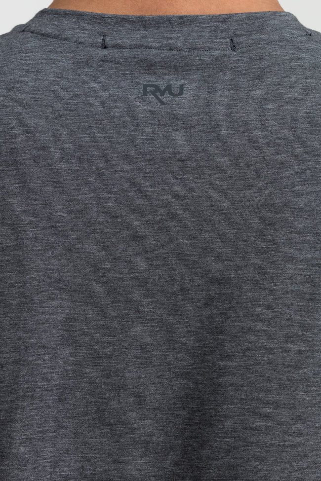 RYU Mens Standard Issue V Neck in Asphalt Heather