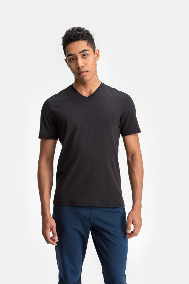 RYU Mens Standard Issue V Neck in Raven