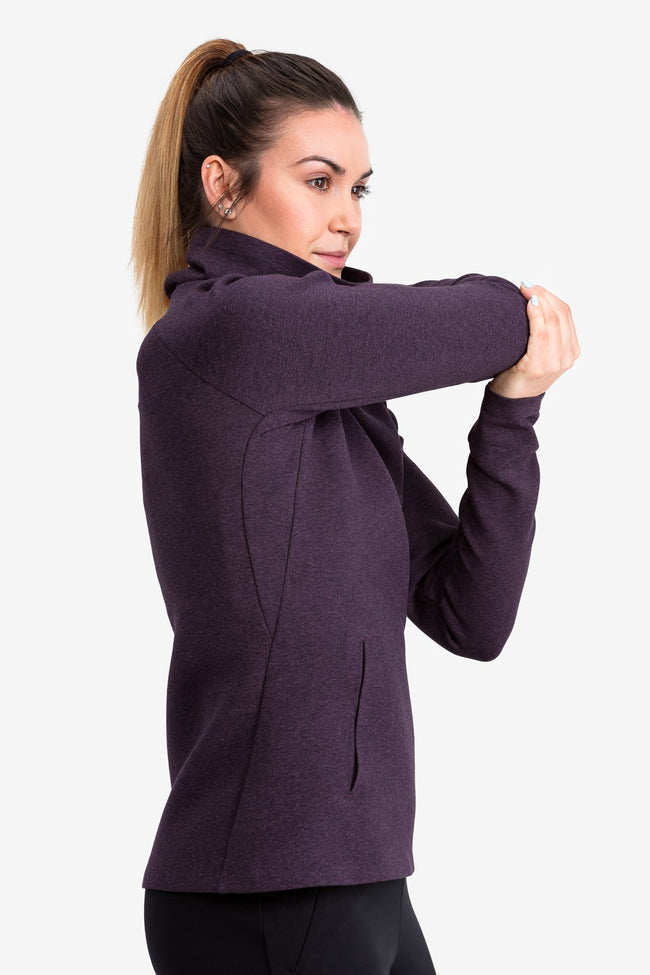 RYU Womens Ethos Pullover in Blackened Mulberry