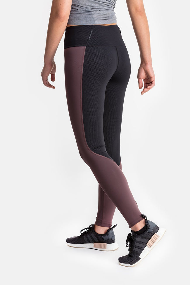 RYU Womens Cardio Tight in Black / Raisin