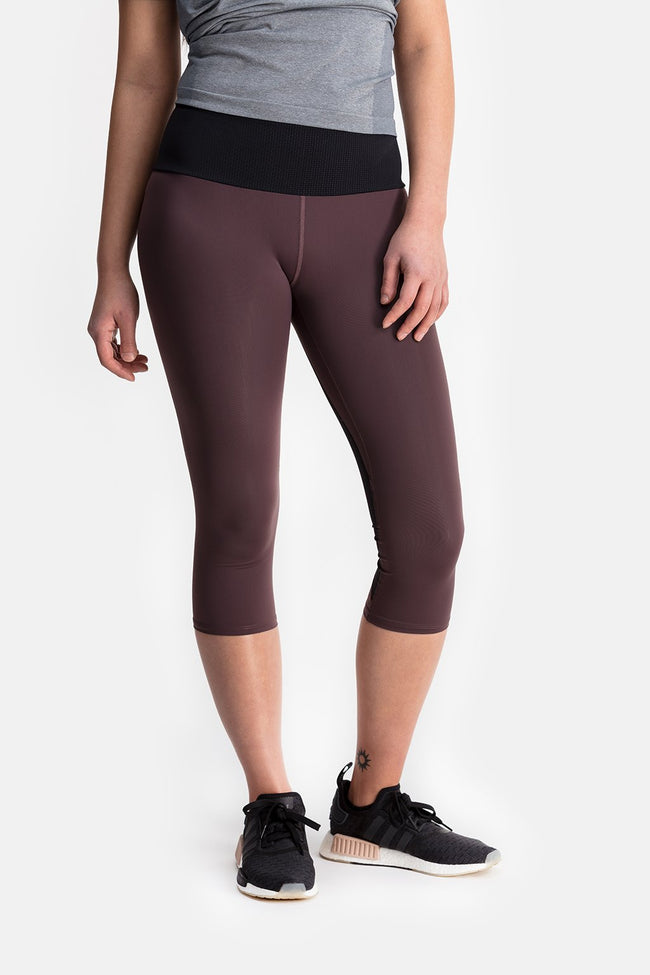 RYU Womens Cardio Capri in Raisin/Black