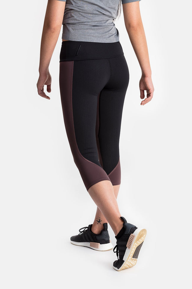 RYU Womens Cardio Capri in Raisin/Black