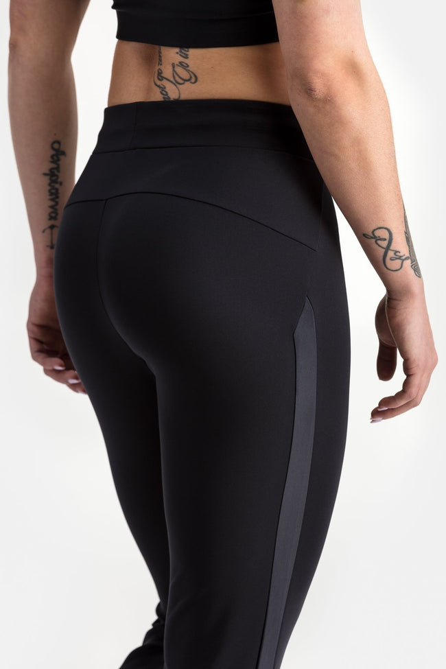 RYU Womens Tough Jogger in Black