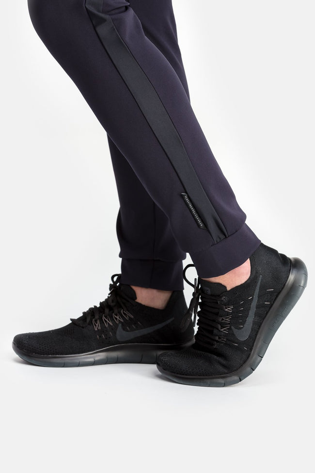 RYU Womens Tough Jogger in Blackened Damson