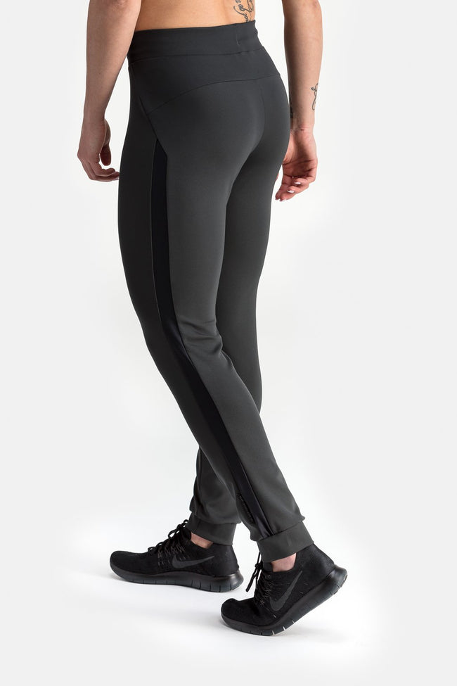 RYU Womens Tough Jogger in Blackened Avocado