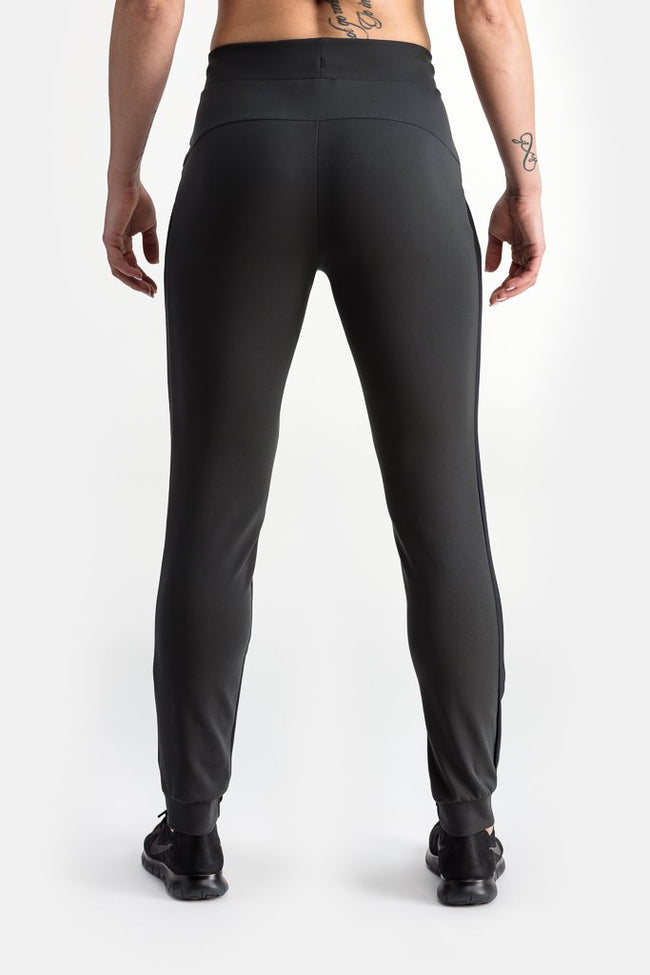 RYU Womens Tough Jogger in Blackened Avocado